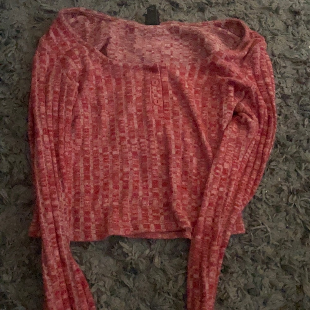 Long sleeve cropped red sweater